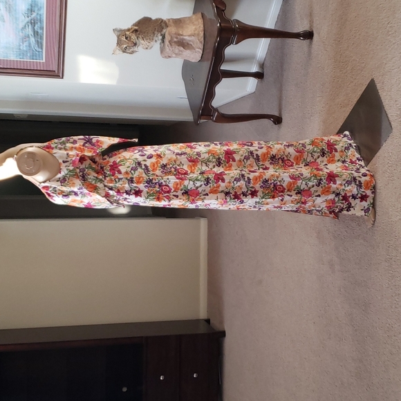 BCBGeneration s artsy dark floral collage floating tripod skirt high low maxi - Picture 6 of 11